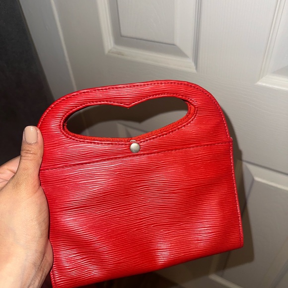 Bold Red Clutch with Textured Leather and Structured Shape - Picture 8 of 8